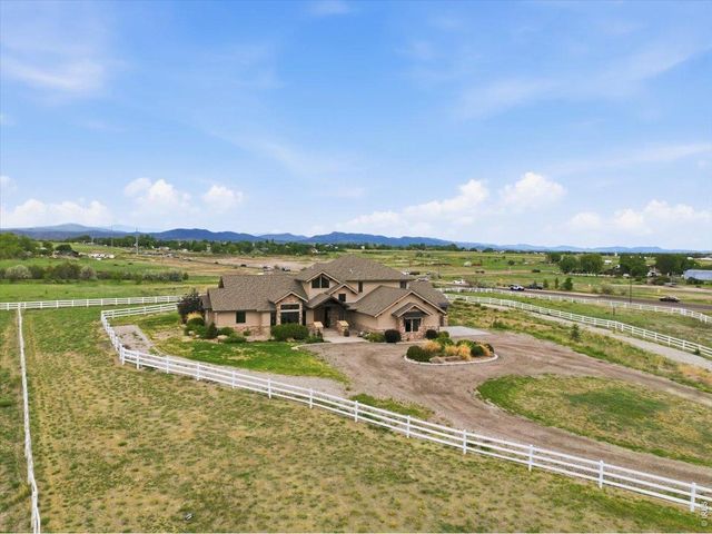 7005 Clearwater Dr, Loveland, CO 80538
