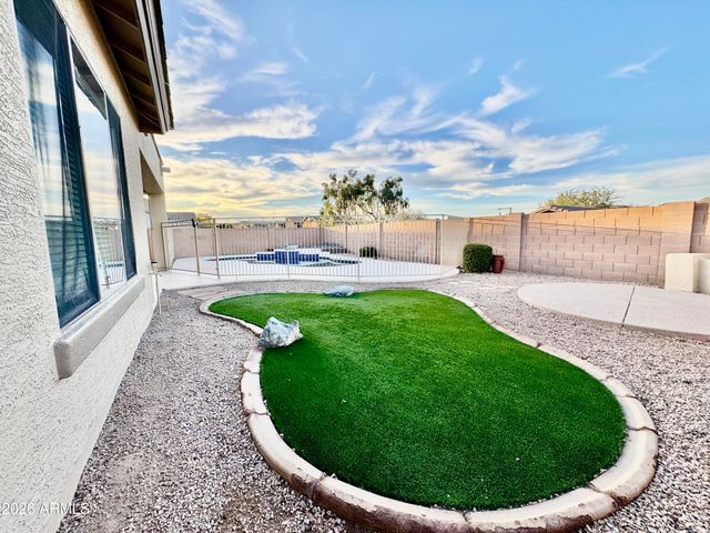 6858 W MAZATZAL Drive, Peoria, AZ 85383