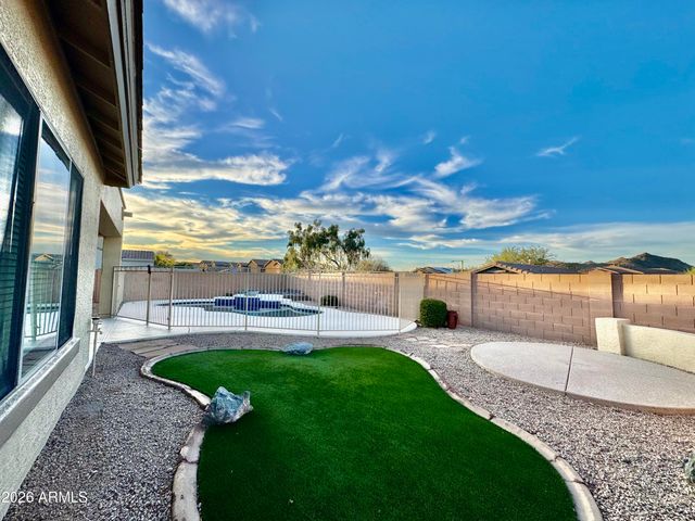 6858 W MAZATZAL Drive, Peoria, AZ 85383