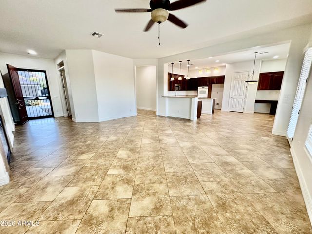 6858 W MAZATZAL Drive, Peoria, AZ 85383