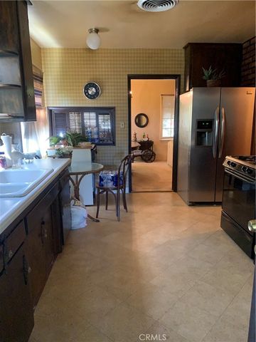 8657 Morehart, Los Angeles, CA 91352