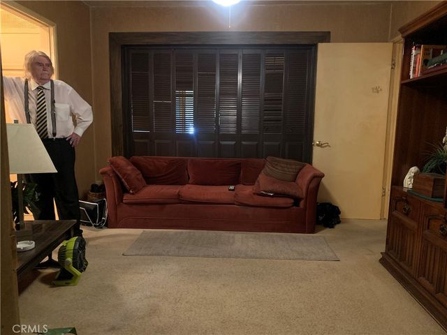 8657 Morehart, Los Angeles, CA 91352