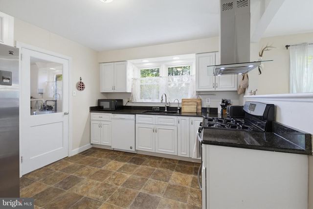 433 E ROSEVILLE RD, Lancaster, PA 17601
