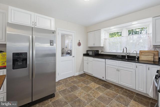 433 E ROSEVILLE RD, Lancaster, PA 17601
