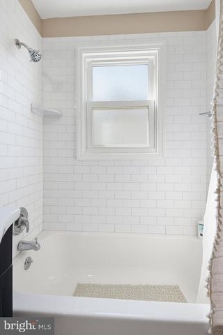 433 E ROSEVILLE RD, Lancaster, PA 17601
