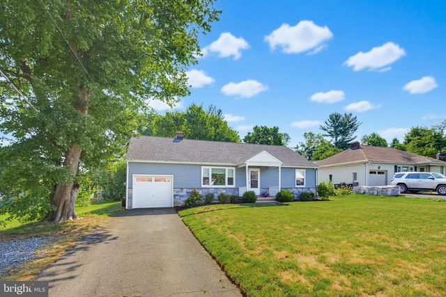 433 E ROSEVILLE RD, Lancaster, PA 17601