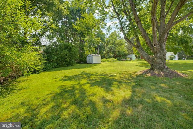 433 E ROSEVILLE RD, Lancaster, PA 17601