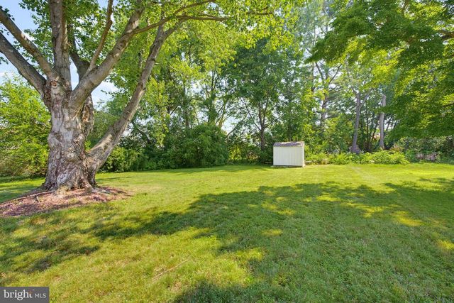 433 E ROSEVILLE RD, Lancaster, PA 17601