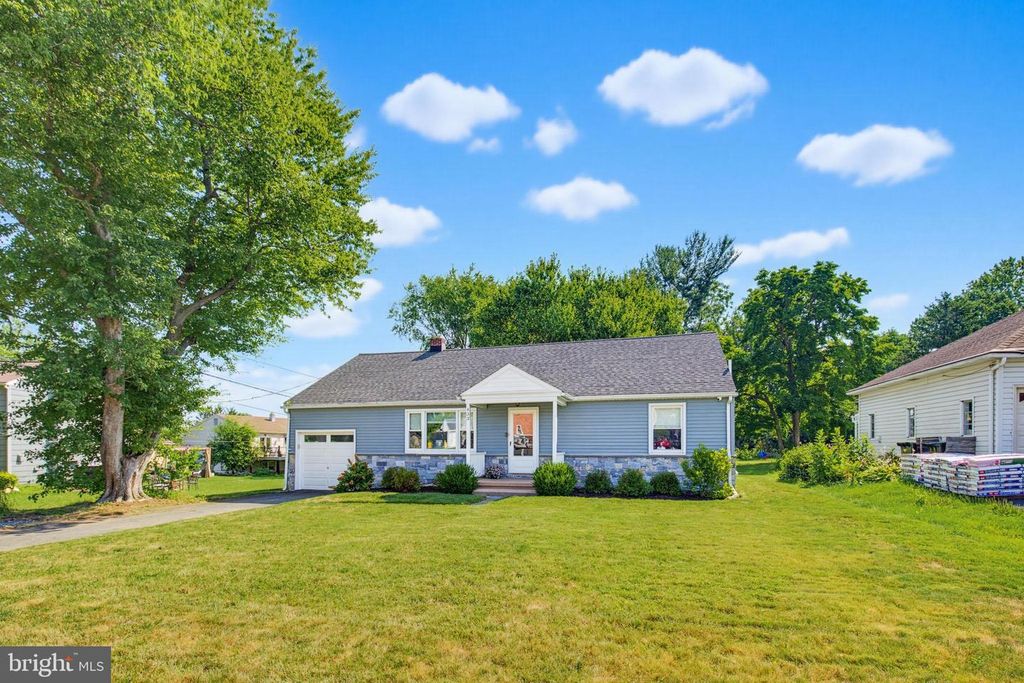 433 E ROSEVILLE RD, Lancaster, PA 17601