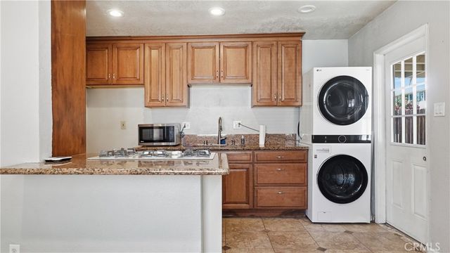7353 Pontoosuc, Riverside, CA 92504