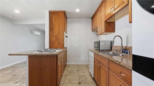7353 Pontoosuc, Riverside, CA 92504