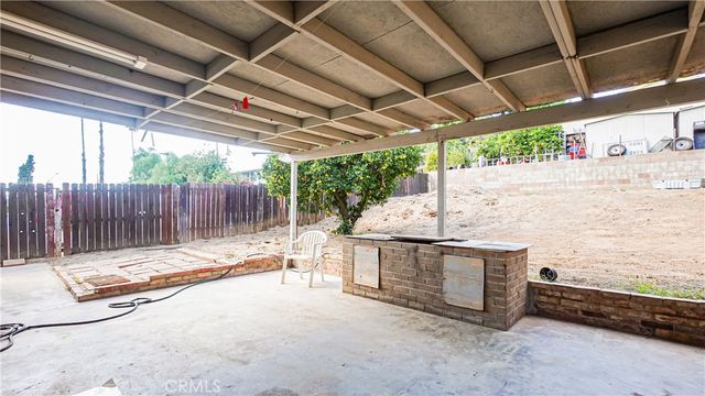 7353 Pontoosuc, Riverside, CA 92504