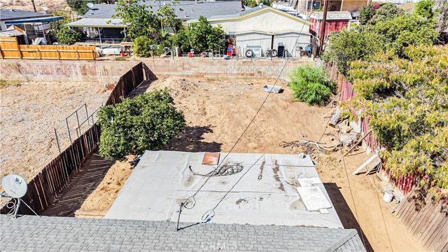 7353 Pontoosuc, Riverside, CA 92504