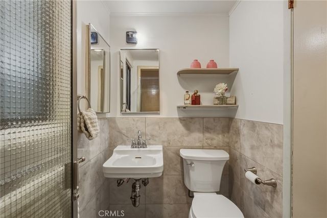 375 N Canyon Boulevard, Monrovia, CA 91016