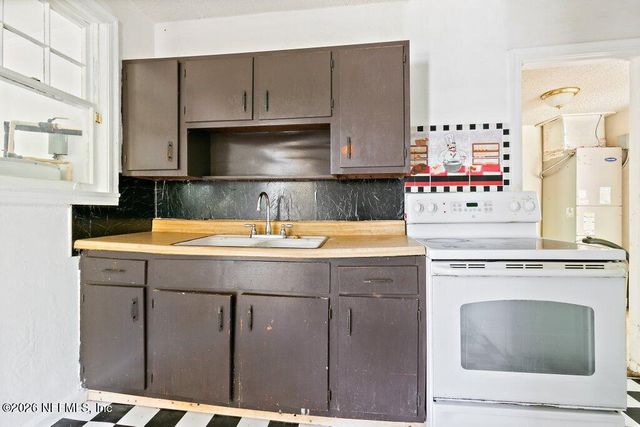 2982 DELLWOOD Avenue, Jacksonville, FL 32205