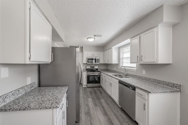 2666 Kellogg Avenue, Dallas, TX 75216