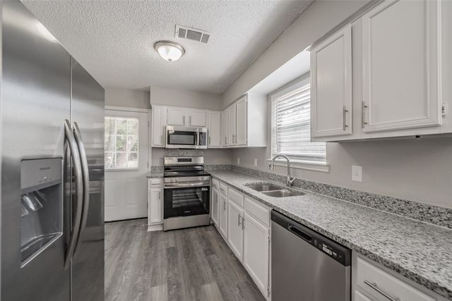 2666 Kellogg Avenue, Dallas, TX 75216