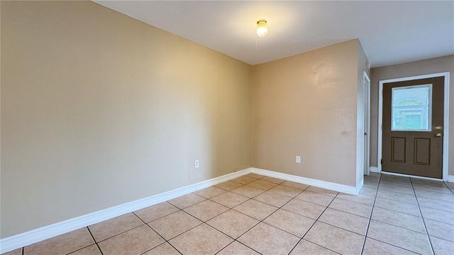 933 SE 26TH STREET, Cape Coral, FL 33904