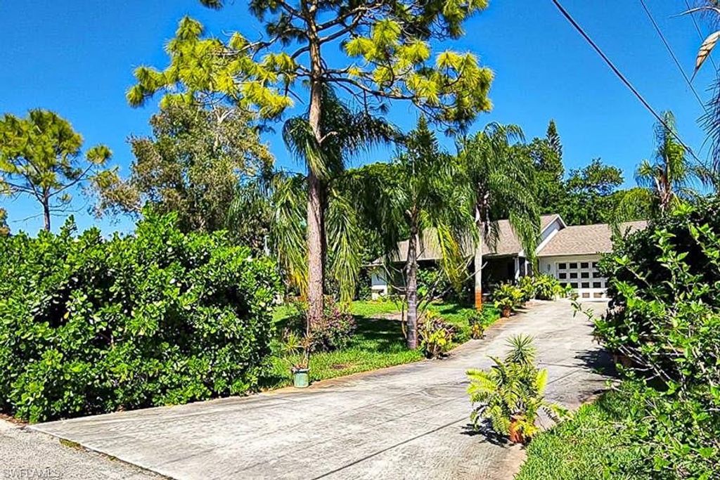 18401 Huckleberry RD, Fort Myers, FL 33967