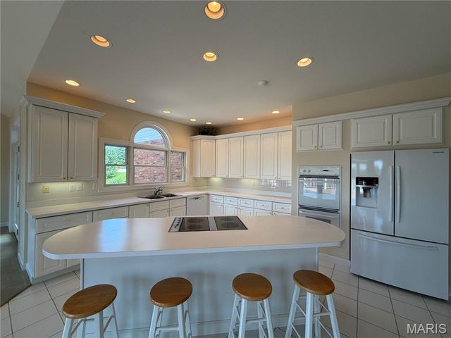 17 Orchard Point Road, Hannibal, MO 63401