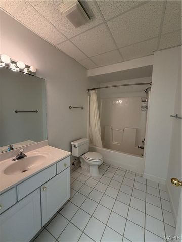 17 Orchard Point Road, Hannibal, MO 63401