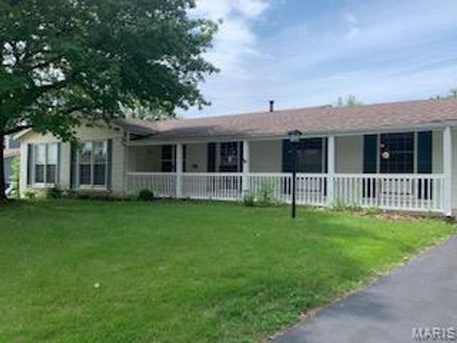 11858 Villa Dorado Drive, St Louis, MO 63146
