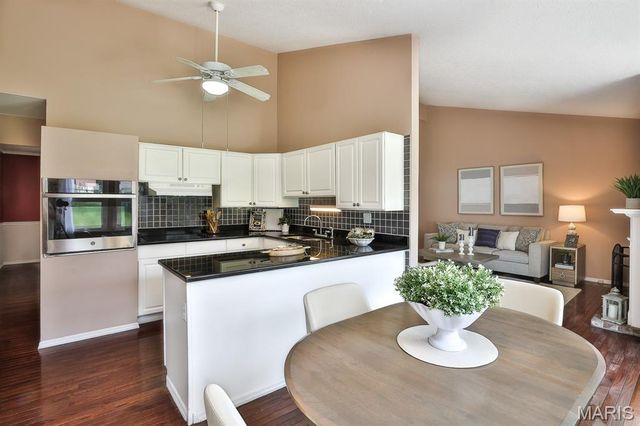 11858 Villa Dorado Drive, St Louis, MO 63146