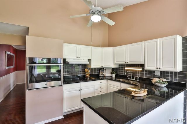 11858 Villa Dorado Drive, St Louis, MO 63146
