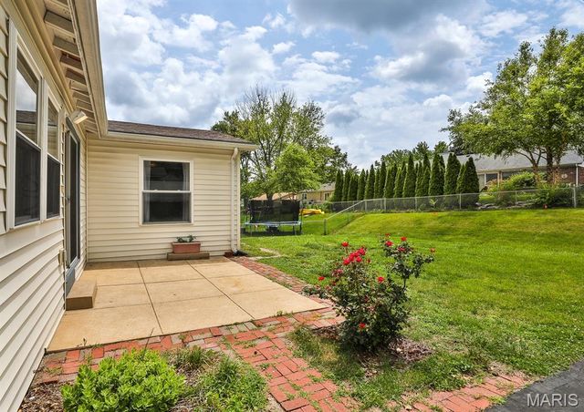 11858 Villa Dorado Drive, St Louis, MO 63146