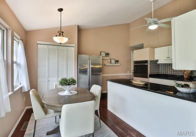 11858 Villa Dorado Drive, St Louis, MO 63146