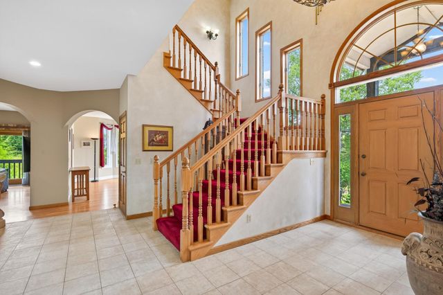 2300 Bantas Point Road, Wayzata, MN 55391