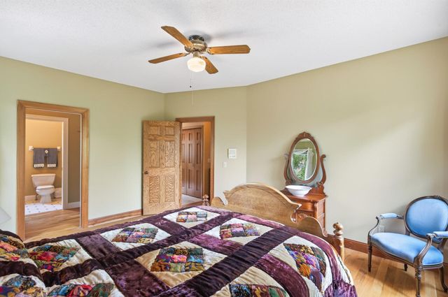 2300 Bantas Point Road, Wayzata, MN 55391