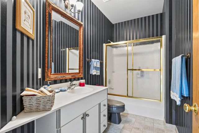 2300 Bantas Point Road, Wayzata, MN 55391