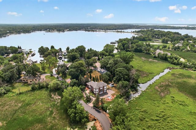 2300 Bantas Point Road, Wayzata, MN 55391