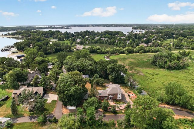 2300 Bantas Point Road, Wayzata, MN 55391