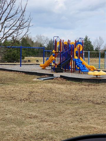 2099 Parkview Drive, Wills Point, TX 75169