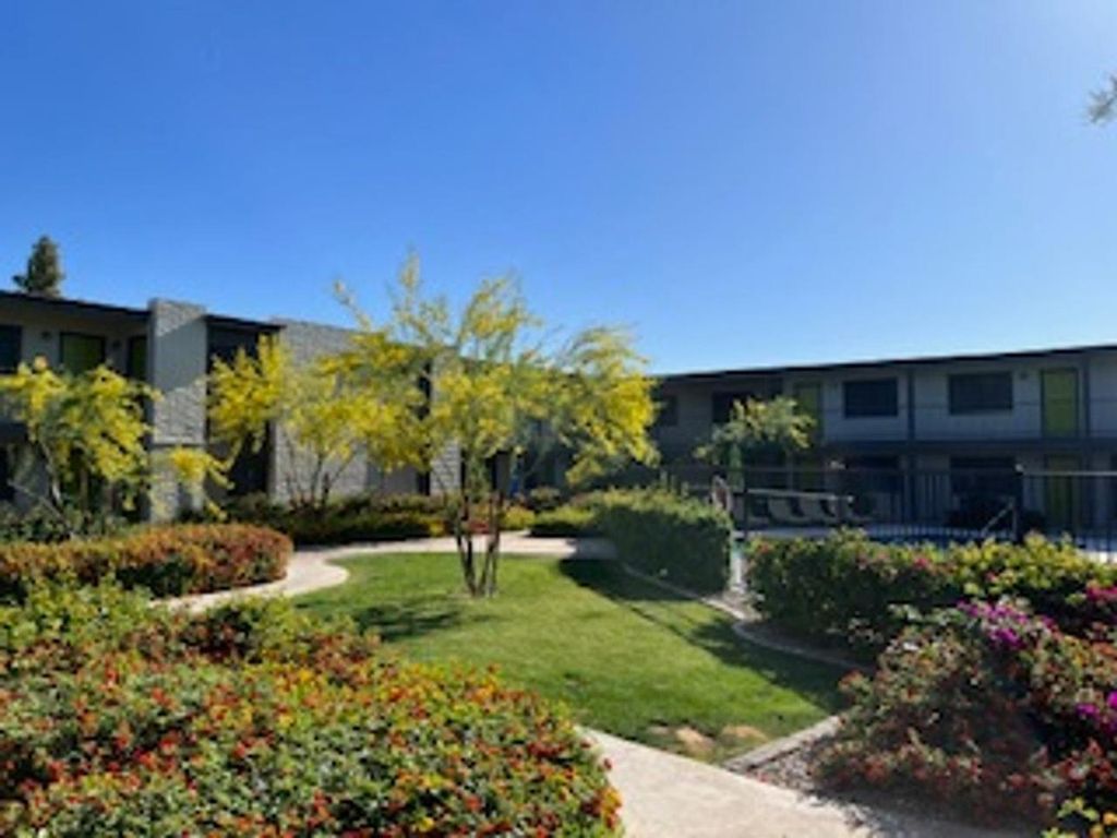 1111 S San Jose 1, Mesa, AZ 85202
