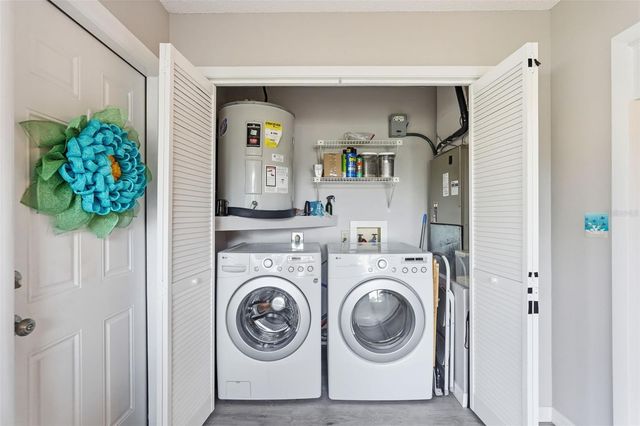 2948 BANCROFT CIRCLE E B, Palm Harbor, FL 34683