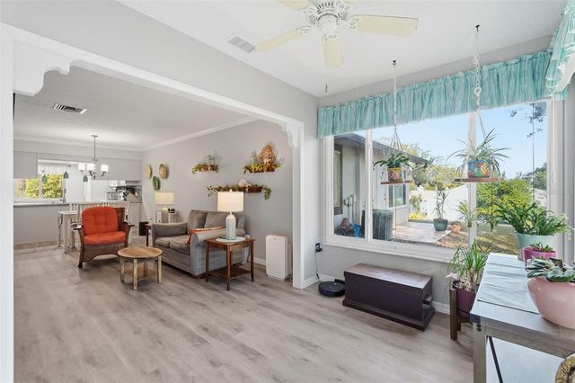 2948 BANCROFT CIRCLE E B, Palm Harbor, FL 34683