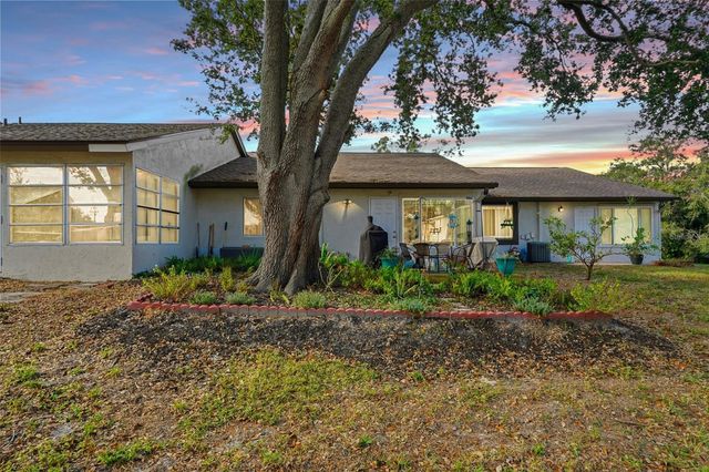 2948 BANCROFT CIRCLE E B, Palm Harbor, FL 34683