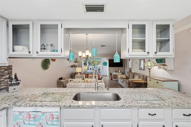 2948 BANCROFT CIRCLE E B, Palm Harbor, FL 34683