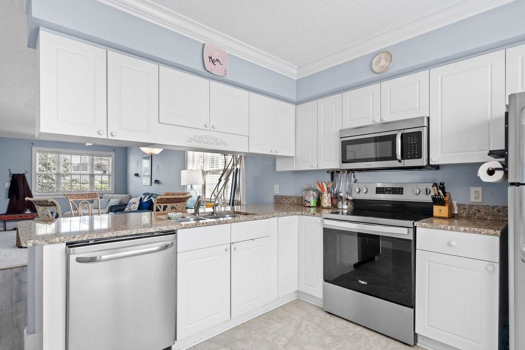 618 3rd Ave S Apt 3A, North Myrtle Beach, SC 29582 — photo 3