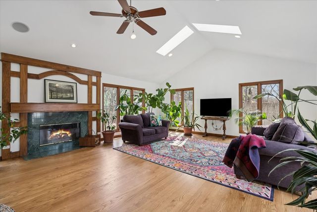 50 W Blodgett Avenue, Lake Bluff, IL 60044