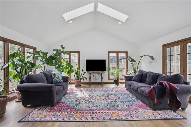 50 W Blodgett Avenue, Lake Bluff, IL 60044