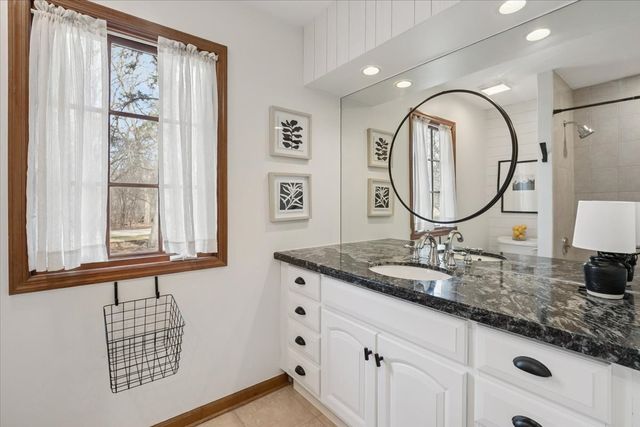 50 W Blodgett Avenue, Lake Bluff, IL 60044