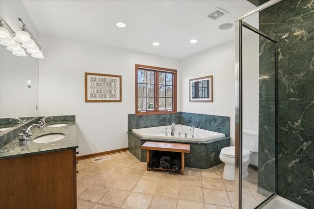 50 W Blodgett Avenue, Lake Bluff, IL 60044