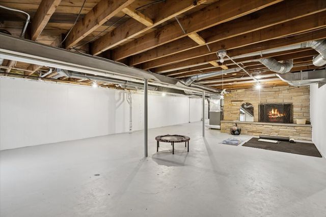 50 W Blodgett Avenue, Lake Bluff, IL 60044