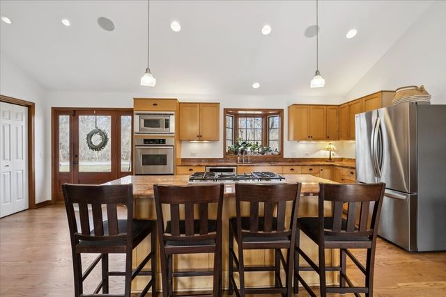 50 W Blodgett Avenue, Lake Bluff, IL 60044