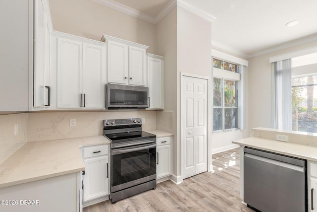 452 Venetian Villa Drive, New Smyrna Beach, FL 32168