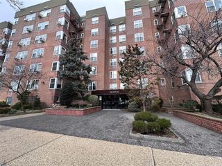 210-15 23rd Avenue 1J, Bayside, NY 11360